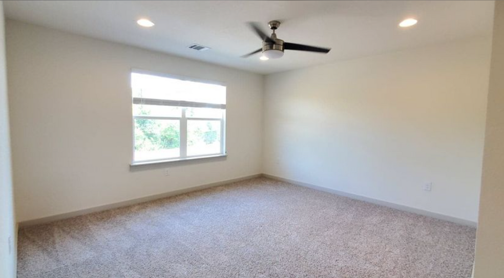 Ceiling Fan in each room - 1812 Bonham Ln