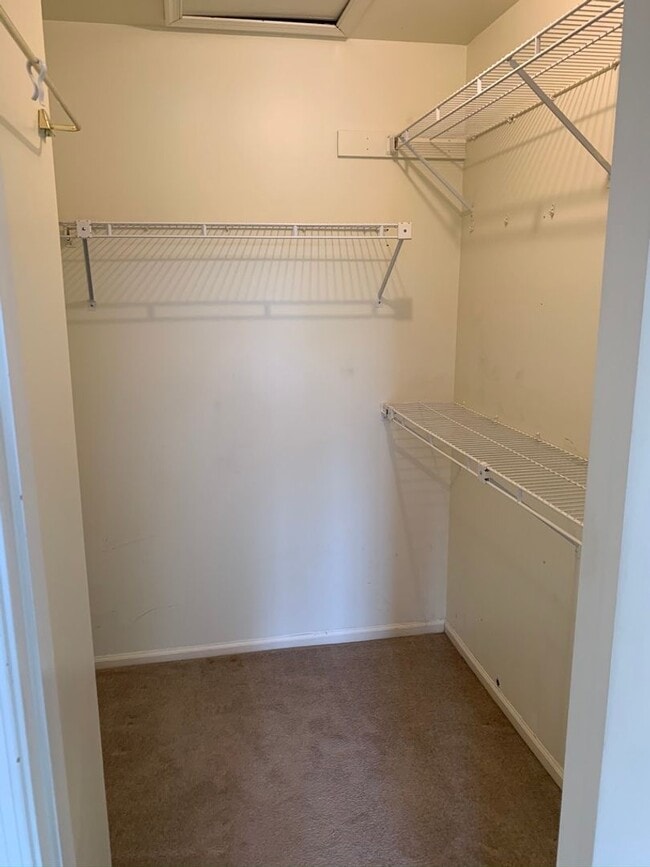 Building Photo - Welcome to River Woods!