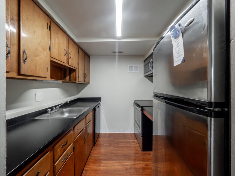 Regent Square 535603 S Trenton Ave Pittsburgh PA 15221 Apartment