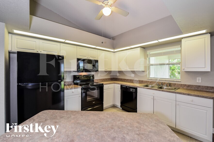 Building Photo - 3619 NW 41st Ln