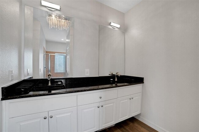 Building Photo - 520 Double Eagle Rnch Dr