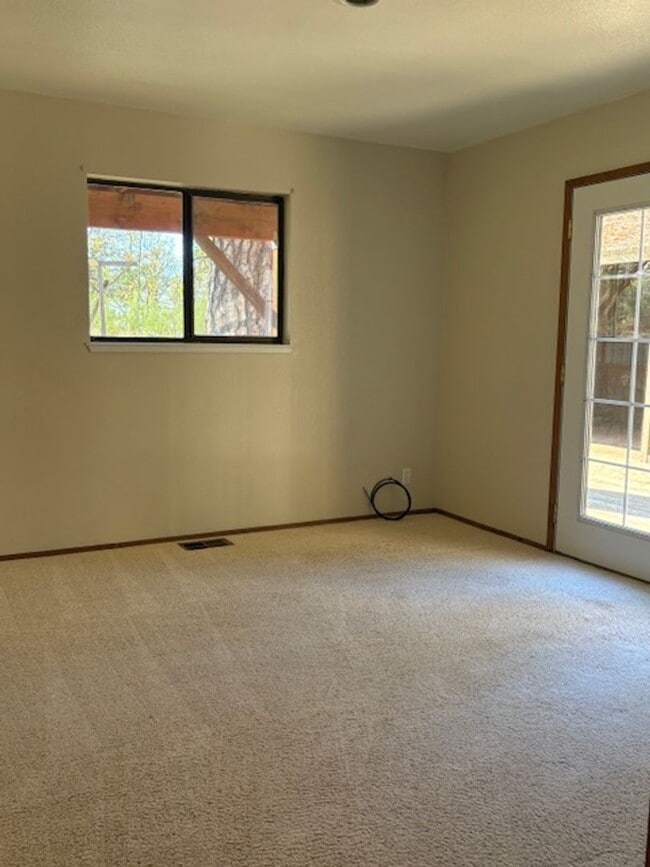 Building Photo - 4BD/3BA Home