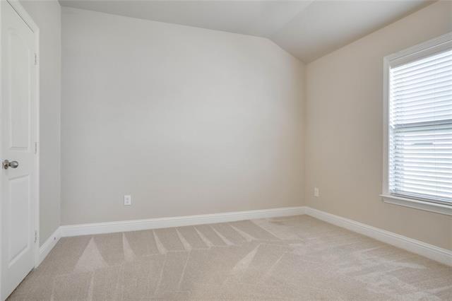 Building Photo - 3215 Clear Springs Dr