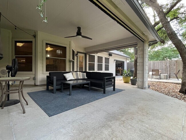 Building Photo - Spacious 3/2.5 in Anderson Mill with AMAZI...