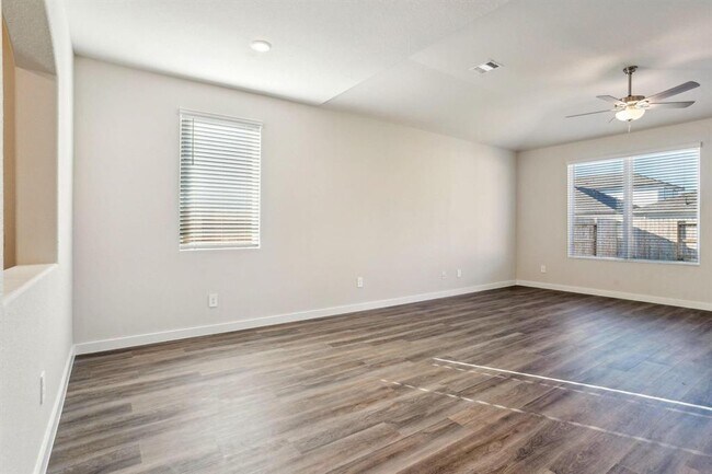 Building Photo - 14230 Rolling Pastures Dr