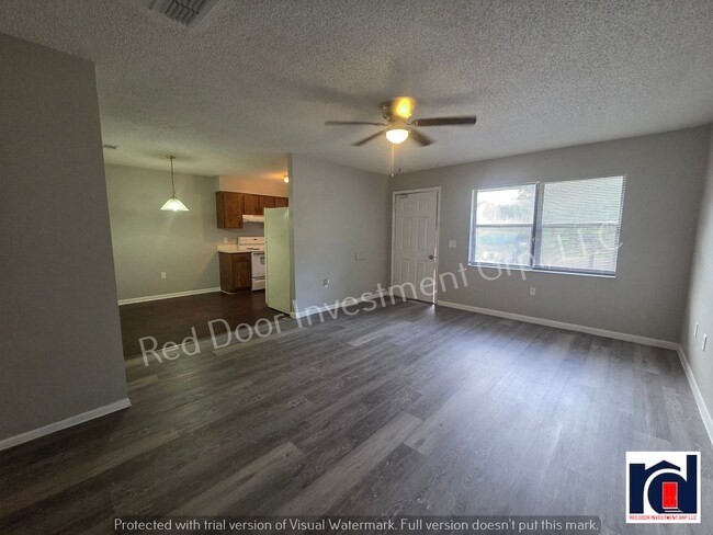 Primary Photo - 3831 NE 41st St