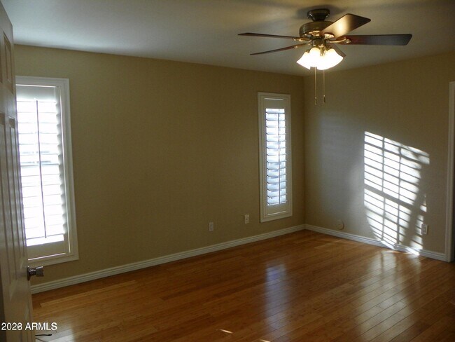 Building Photo - 5334 E Friess Dr