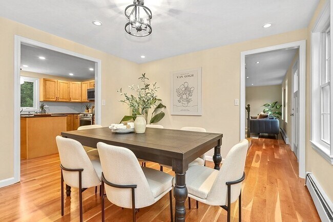 Building Photo - 94 Hudson Rd