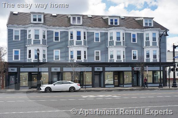 Building Photo - 164 Broadway