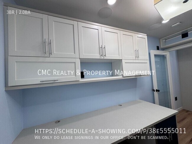 Building Photo - 3822 Rose Ave