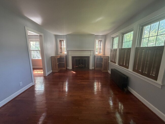 Building Photo - Lovely Single Family Home For Rent