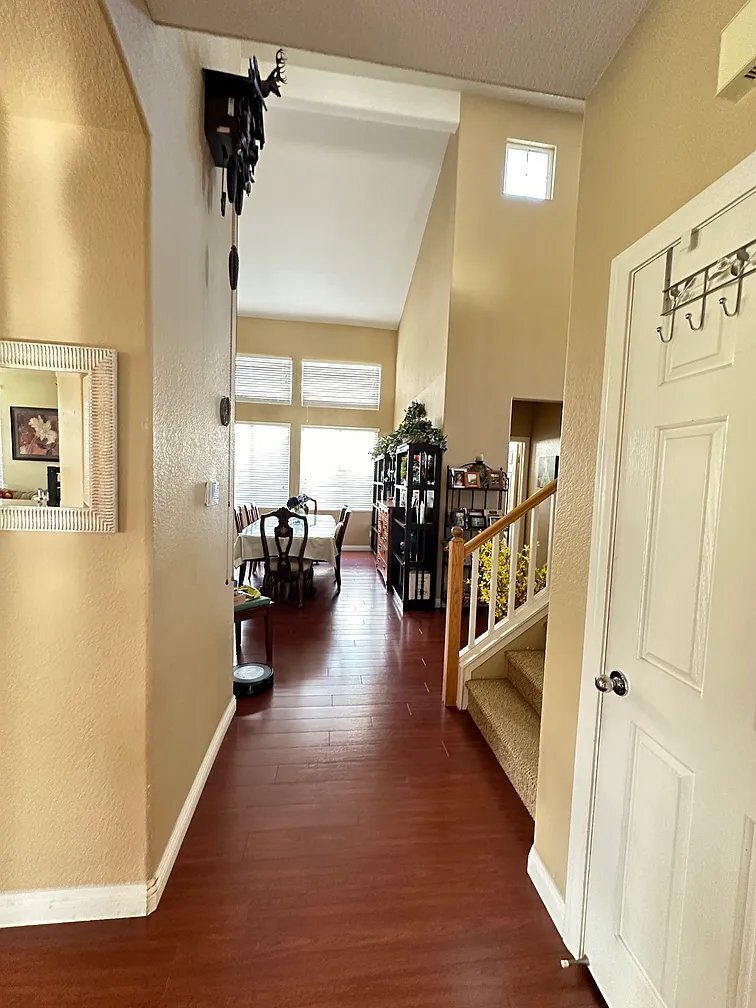 Building Photo - 46073 Via La Colorada