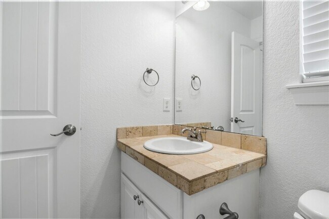 Building Photo - 12459 Bethel Oaks Dr