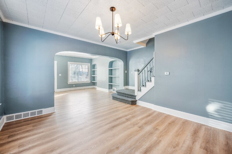 Building Photo - 407 E Clen Moore Blvd
