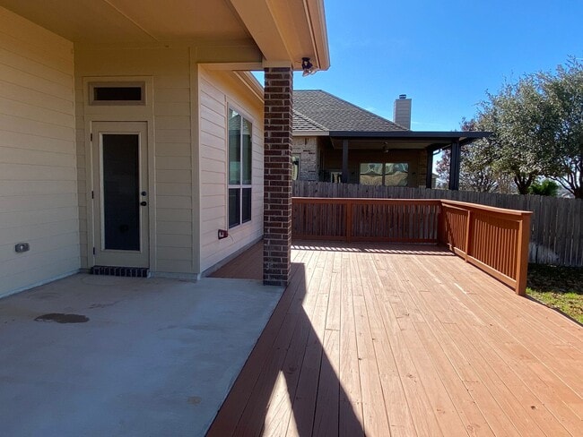 Building Photo - 4 BEDROOM, BELTON ISD