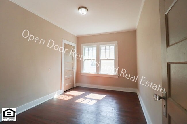 Building Photo - Now available 3 bedroom home