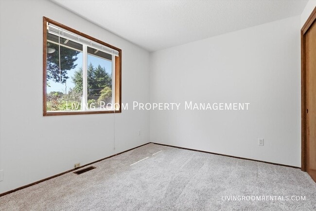 Building Photo - 2114 SE 92nd Ave
