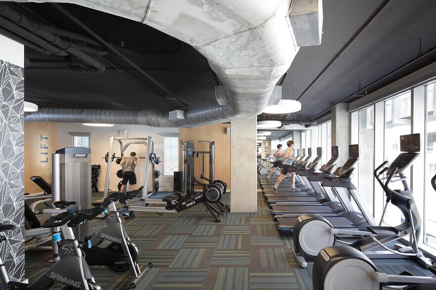 Building Photo - 2200 Nueces St
