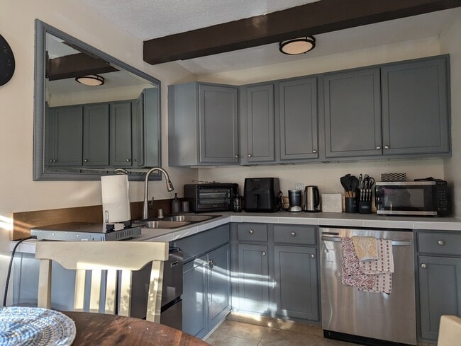 Building Photo - 19105 NE 112th Ave