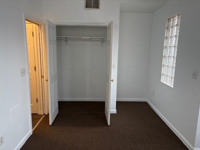 Building Photo - 2423 Callow Ave