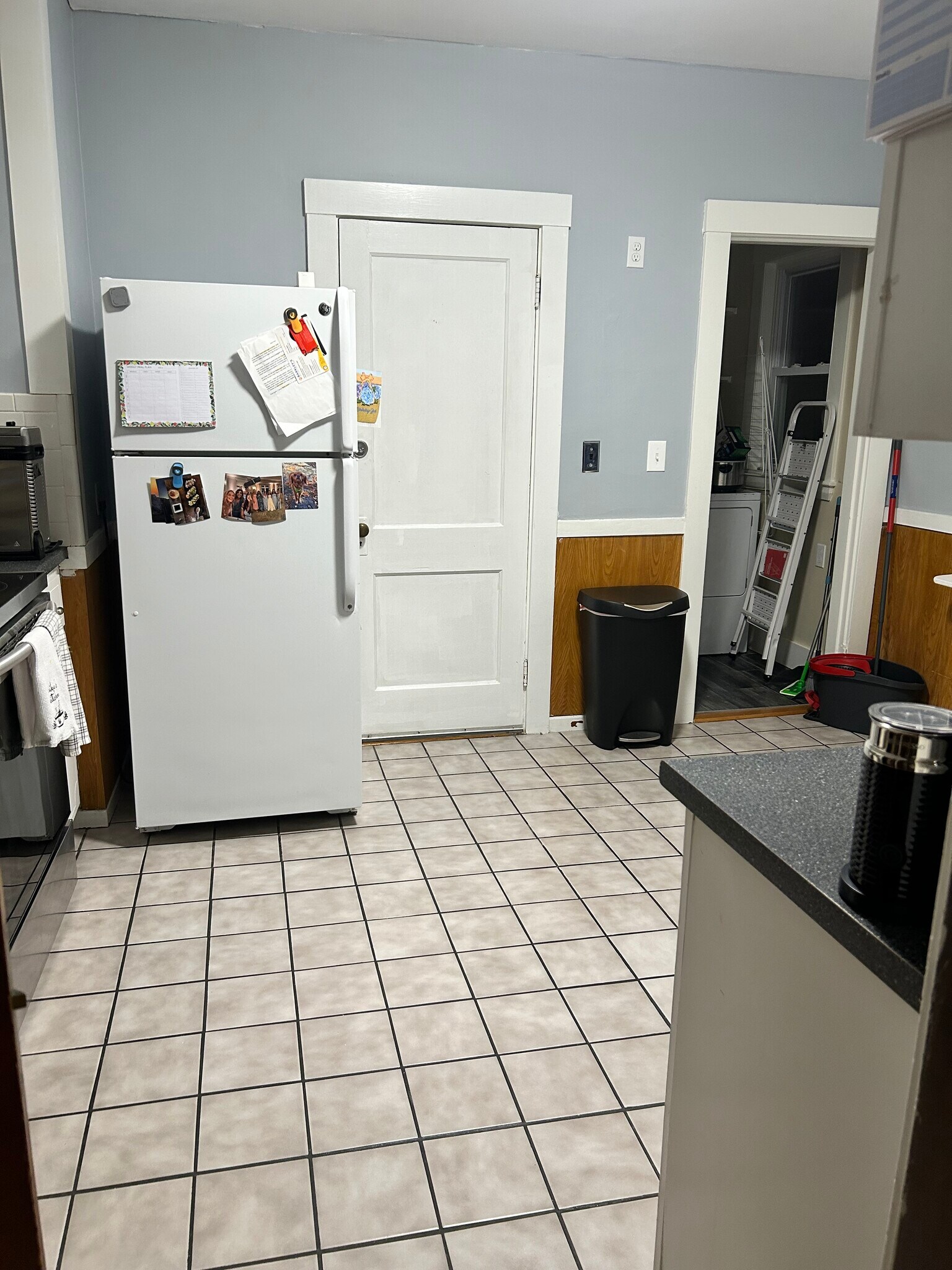 Building Photo - 143 Manthorne Rd