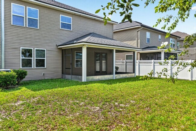 Building Photo - Large 4 bedroom home in Oakleaf