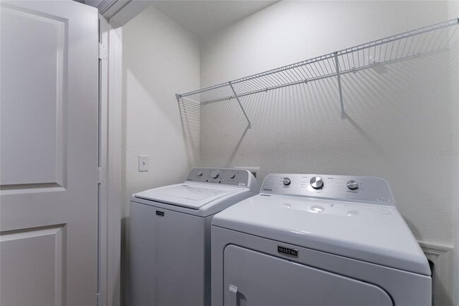 Building Photo - 2770 Raindrop Run St