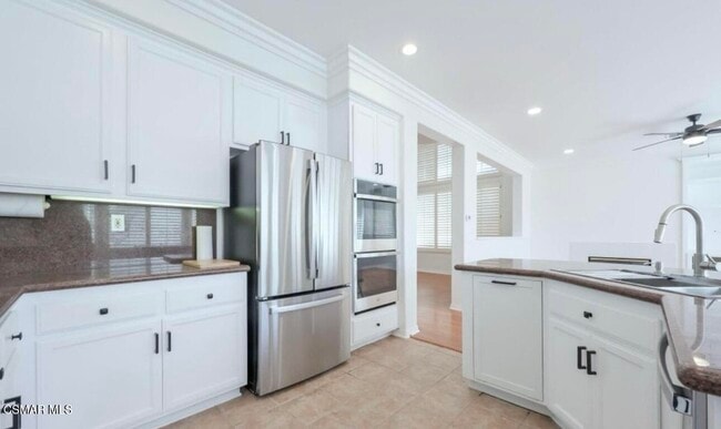 Building Photo - 3064 Ferncrest Pl