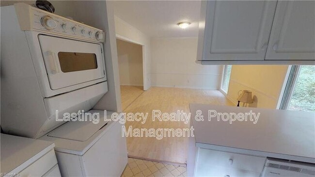 Building Photo - 317 Lamplighter Cir