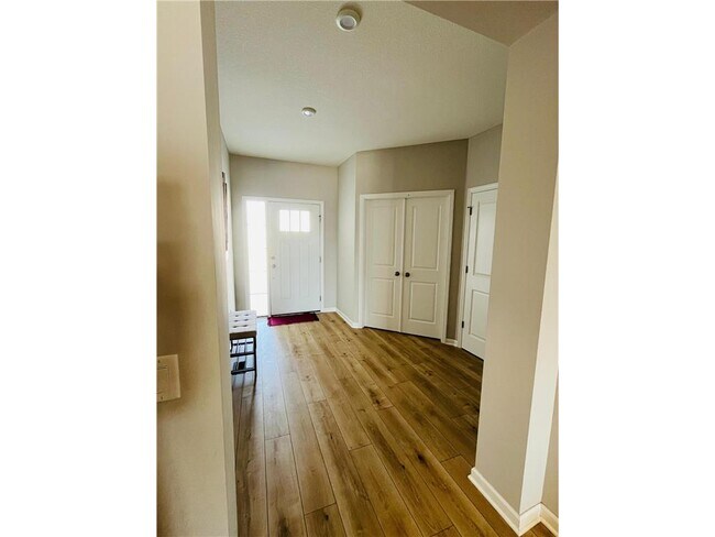 Building Photo - 1935 Mulberry Ln