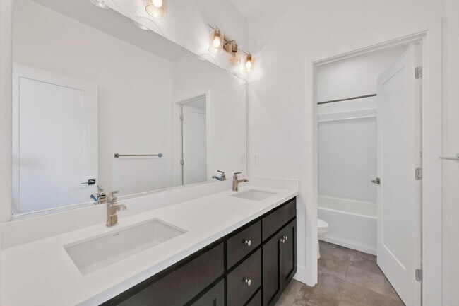 Building Photo - Stunning 4 Bedrooms 3.5 Bathrooms Two Story Home Located Short Distance of Sonoma State Universit...