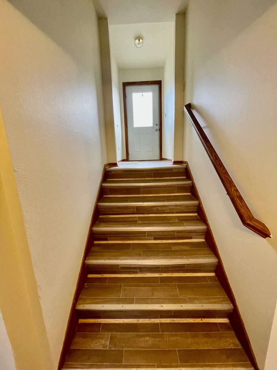 Building Photo - 902 W Lincoln Ave #2