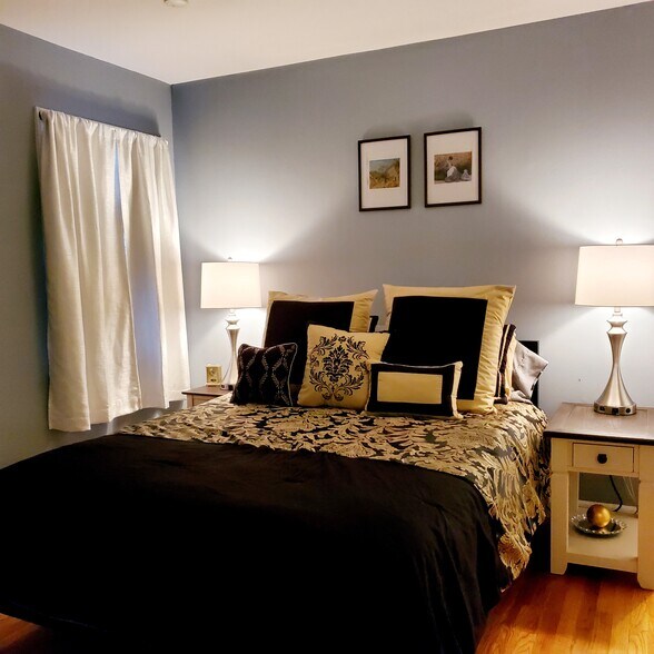 Building Photo - 143 Seaside Ave