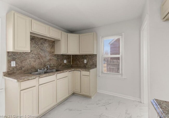 Building Photo - 12674 Riad St