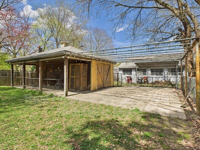 Building Photo - 2306 Kent St