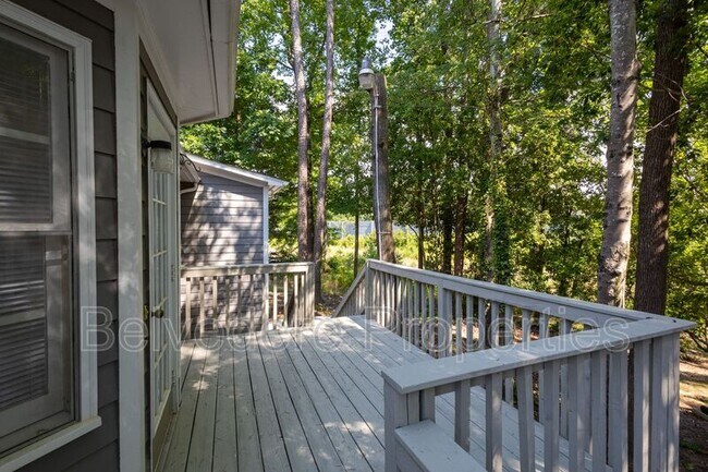 Building Photo - 8 Barret Place