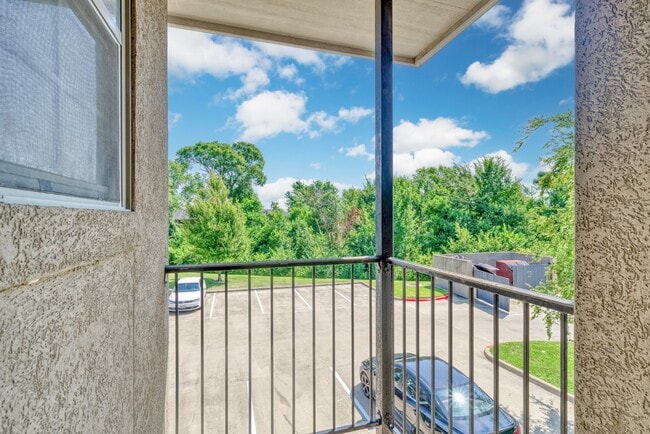 Building Photo - 167 Forest Dr Loop