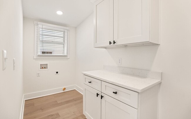 Building Photo - Downtown Beaufort Charmer