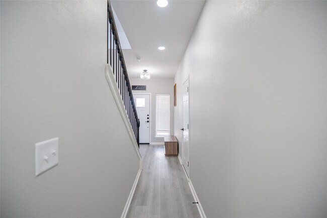 Building Photo - 2519 Washington St