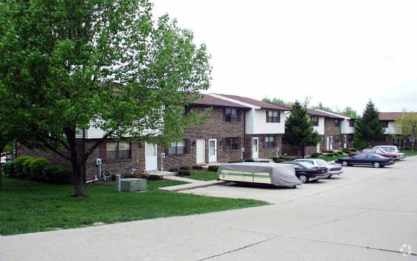 Primary Photo - 2080 Woodtrail Dr