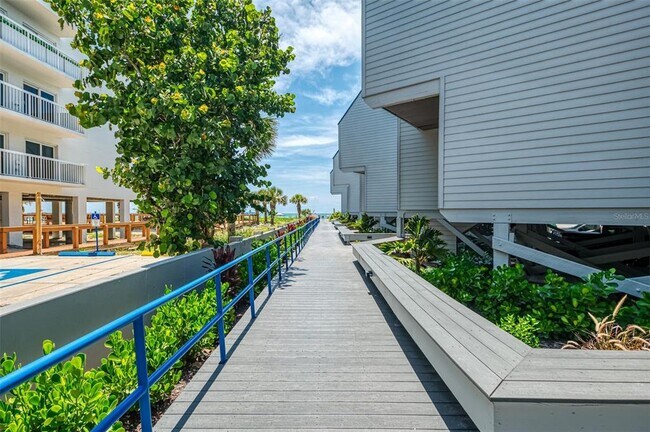 Building Photo - 2400 N Beach Rd