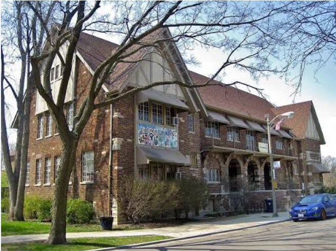 Building Photo - 5016 N Lawndale Ave