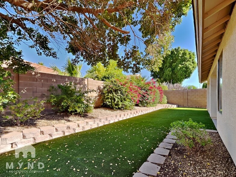 Building Photo - 6780 W Bronco Trail