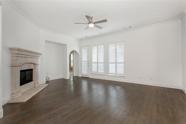 Building Photo - 921 Pine Burst Dr