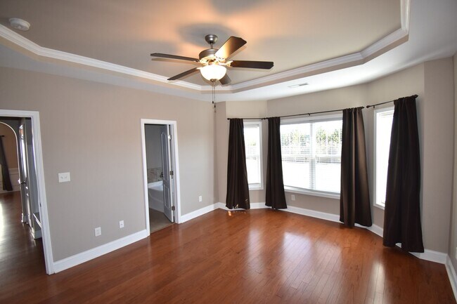 Building Photo - 4 Bedrooms and 2.5 Bath in Patriot Park Vi...