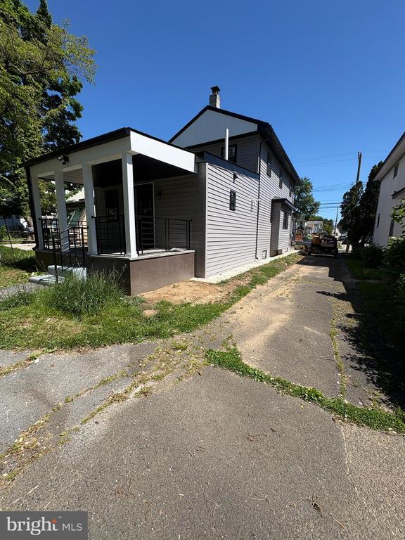 Building Photo - 2344 Hamilton Ave