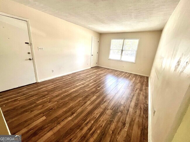 Building Photo - 1002 Level Creek Rd