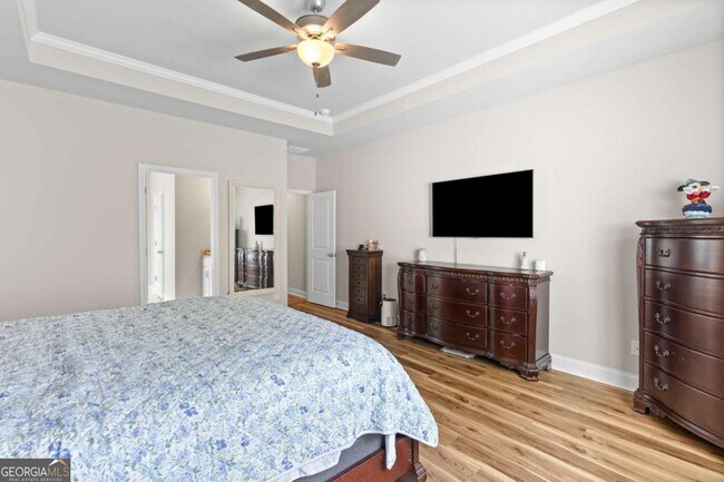 Building Photo - 2121 Charmond Dr