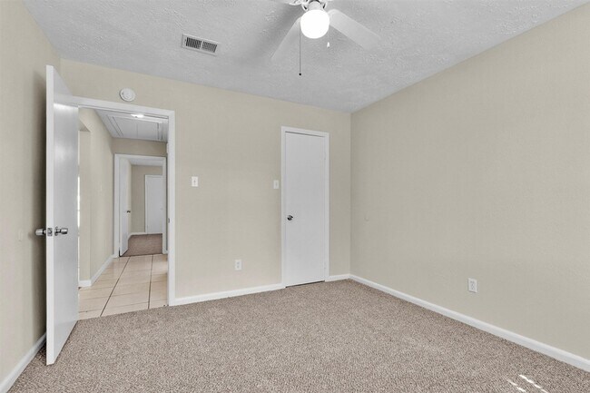 Building Photo - 23038 Banquo Dr