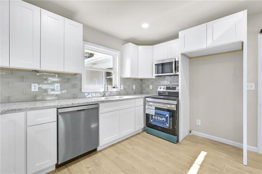 Building Photo - 1963 Shepherd Cir SW